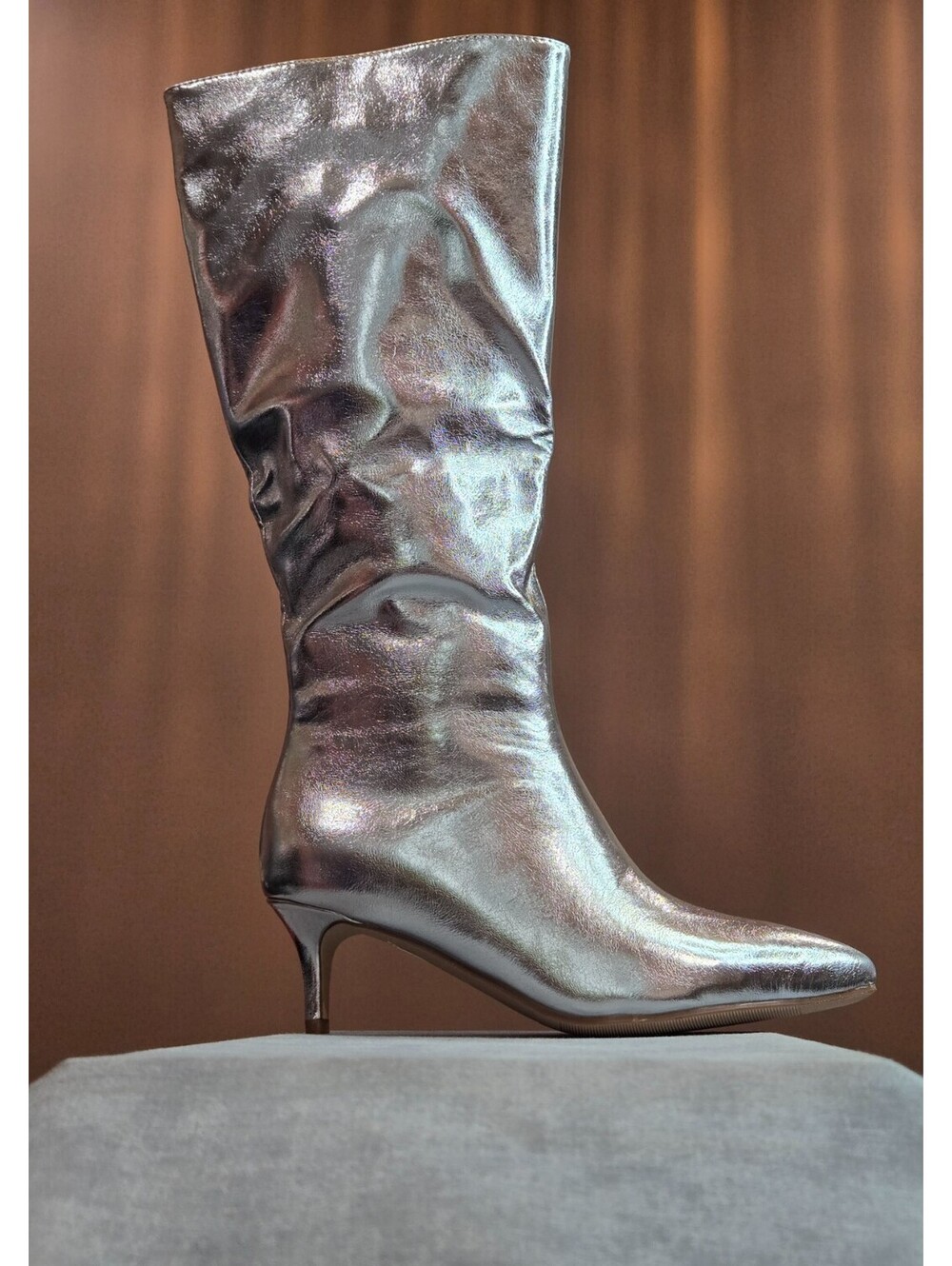 Knee High Pointed Toe Stiletto Boot, Side Zipper, Silver, Women's 6.5 BRAND NEW